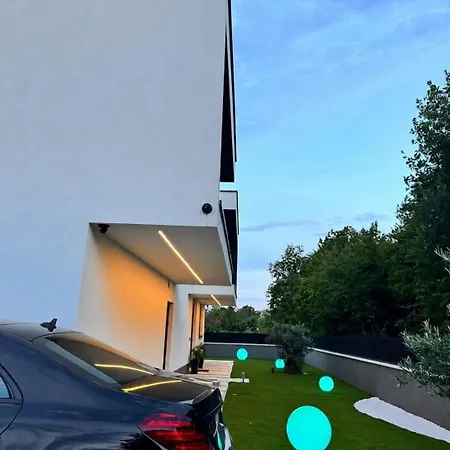 Asper Modern Luxury Near The Sea