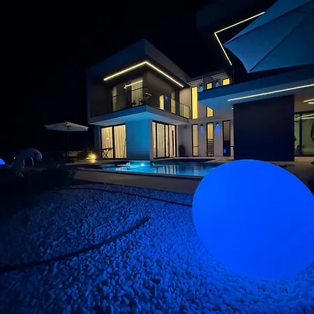 Villa Asper Modern Luxury Near The Sea Pula